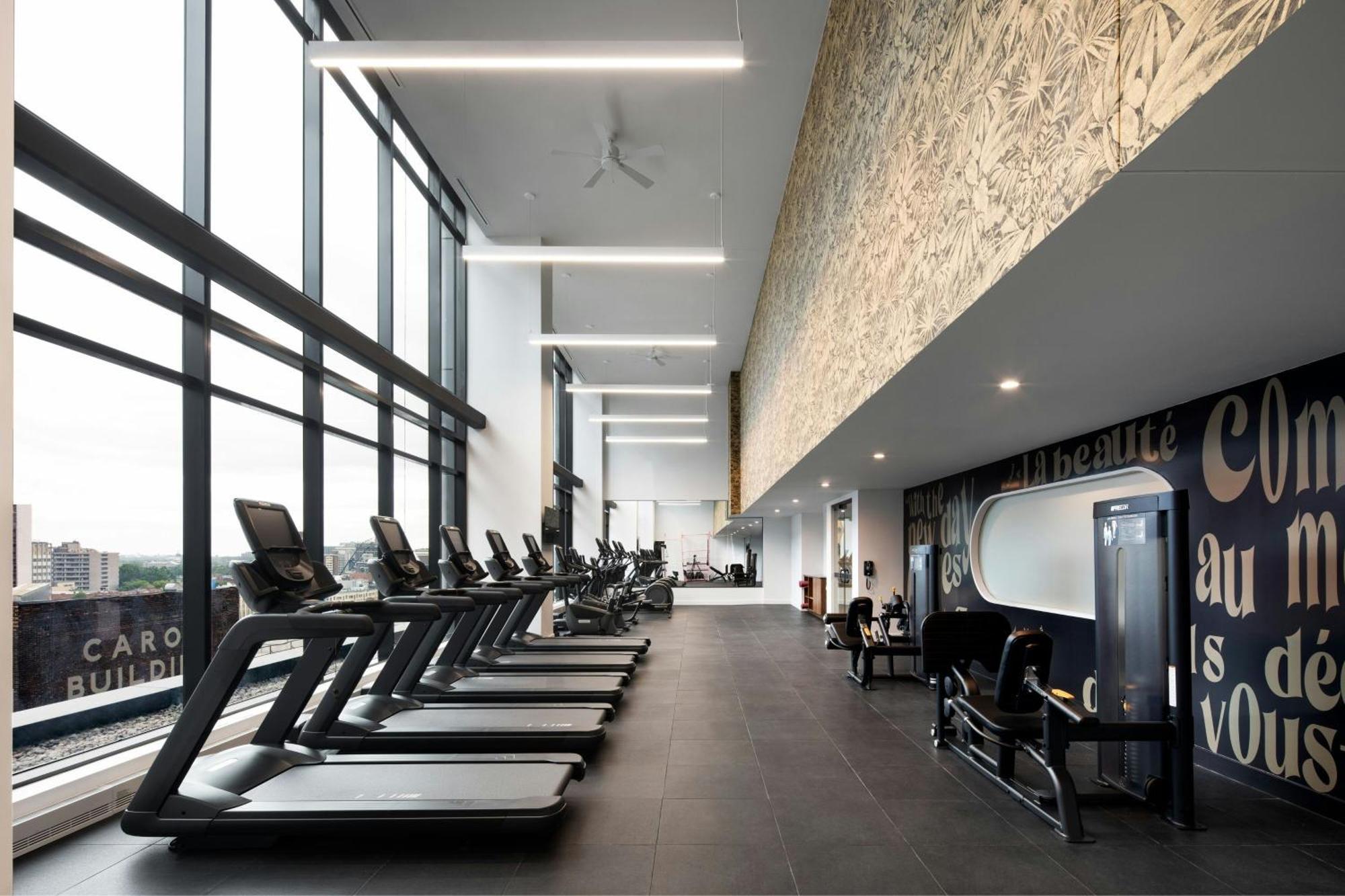 Honeyrose Hotel, Montreal, A Tribute Portfolio Hotel Exterior foto The gym at The Collective Old Oak