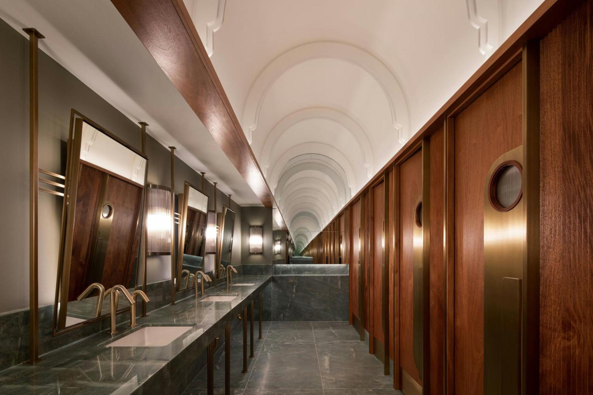 Honeyrose Hotel, Montreal, A Tribute Portfolio Hotel Exterior foto The interior of the public lavatory at the station