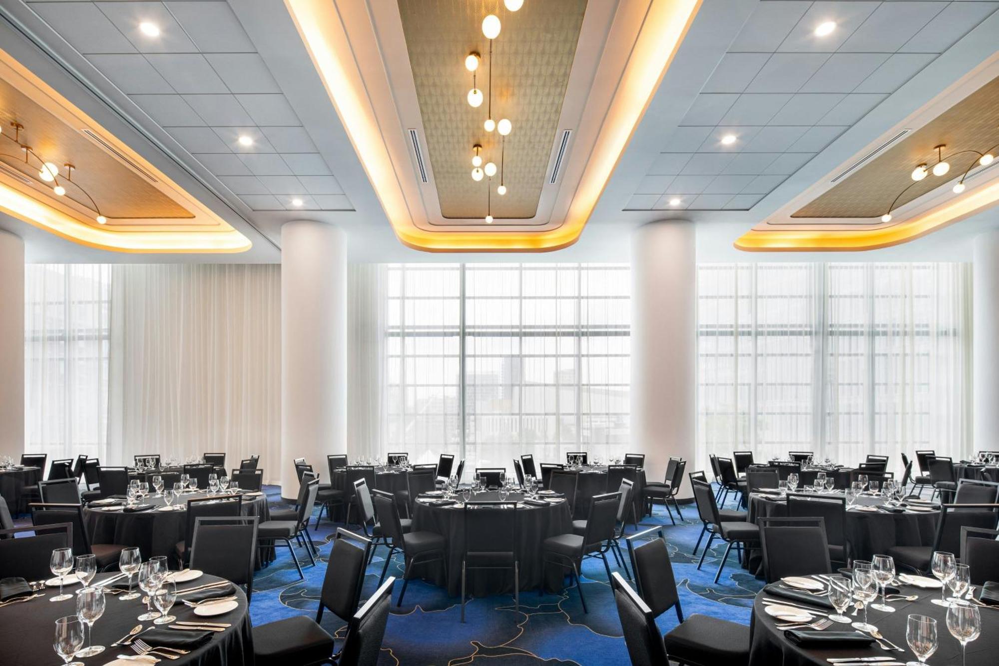 Honeyrose Hotel, Montreal, A Tribute Portfolio Hotel Exterior foto The ballroom at the hotel