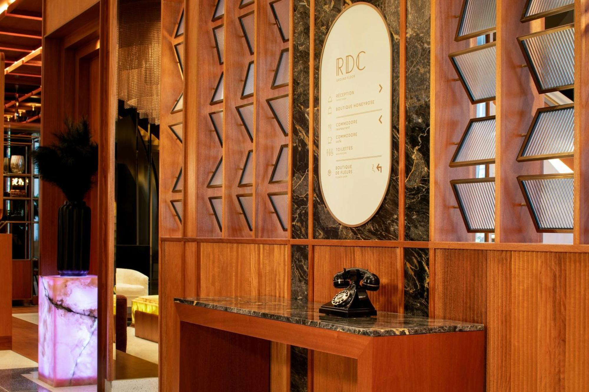 Honeyrose Hotel, Montreal, A Tribute Portfolio Hotel Exterior foto The interior of the lobby