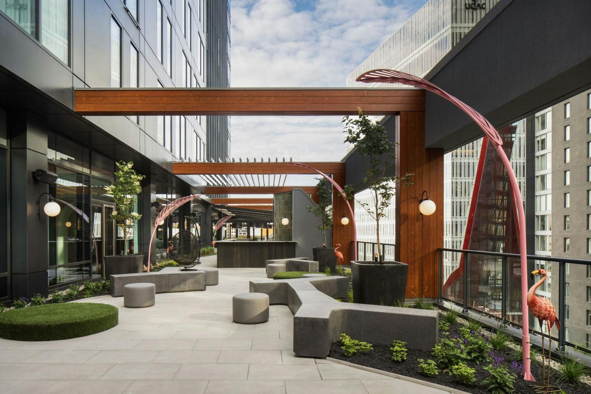 Honeyrose Hotel, Montreal, A Tribute Portfolio Hotel Exterior foto The outdoor patio at the 10th floor of the building