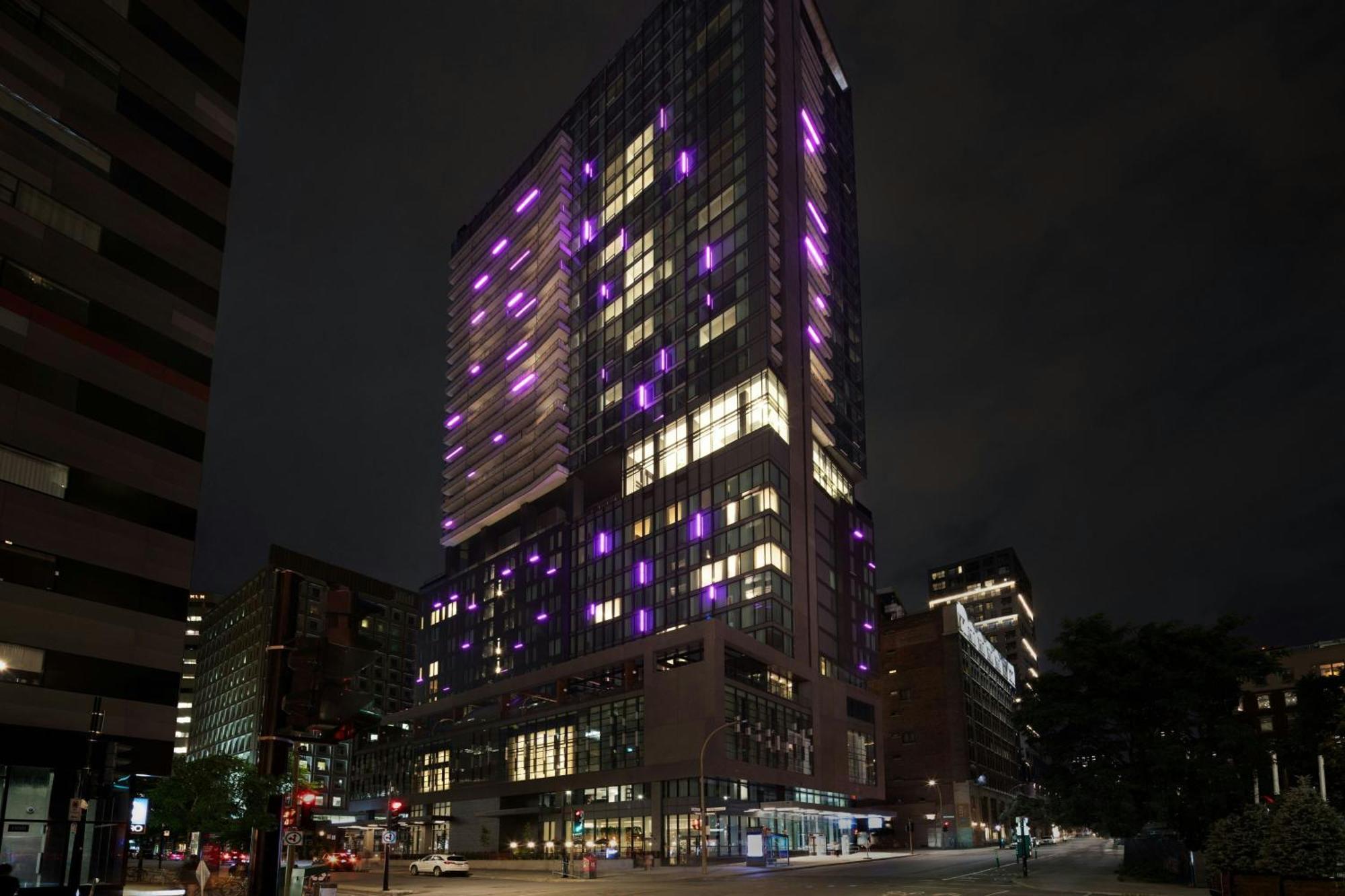 Honeyrose Hotel, Montreal, A Tribute Portfolio Hotel Exterior foto The Standard East Village at night